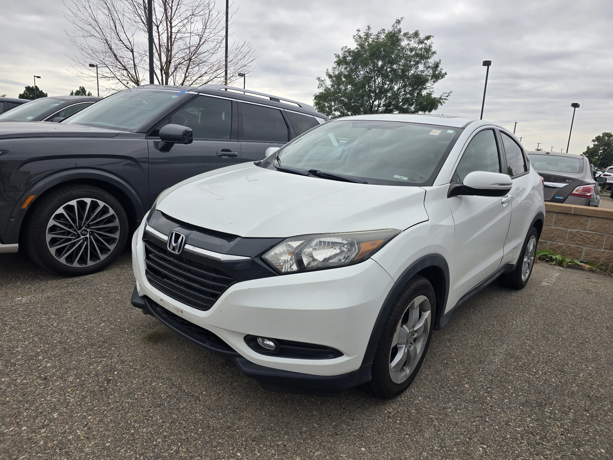 Used 2016 White Orchid Pearl Honda EX image 13