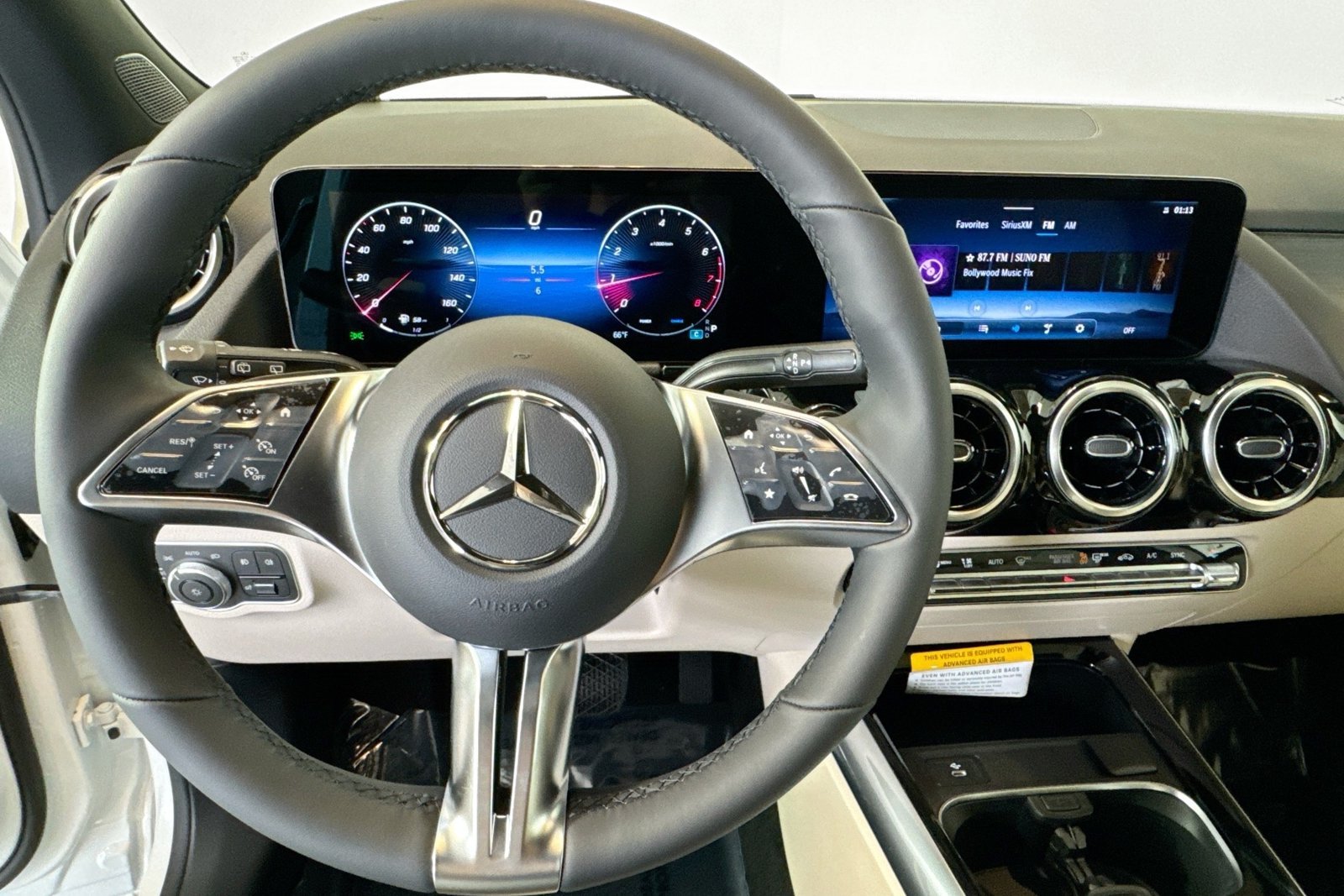 New 2026 Polar White Mercedes-Benz GLA 250 image 11