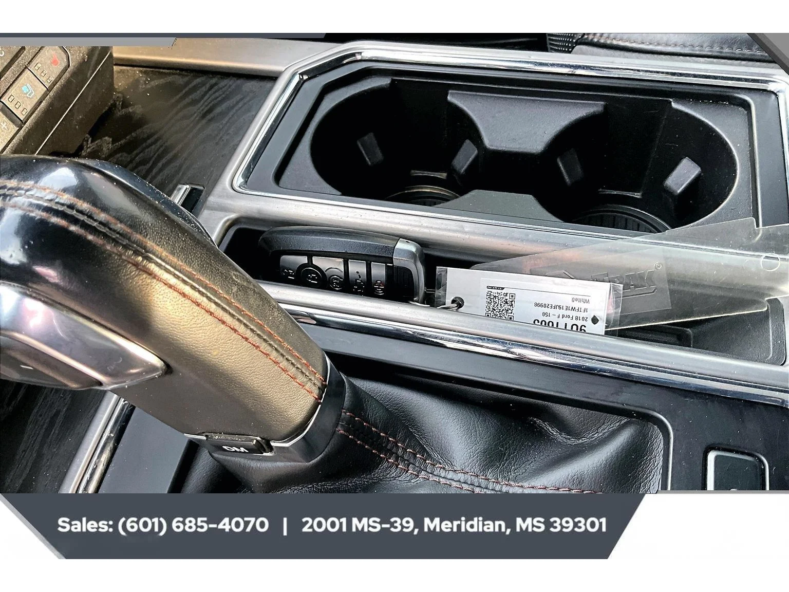 Used 2018 White Platinum Metallic Tri-Coat Ford Platinum image 9