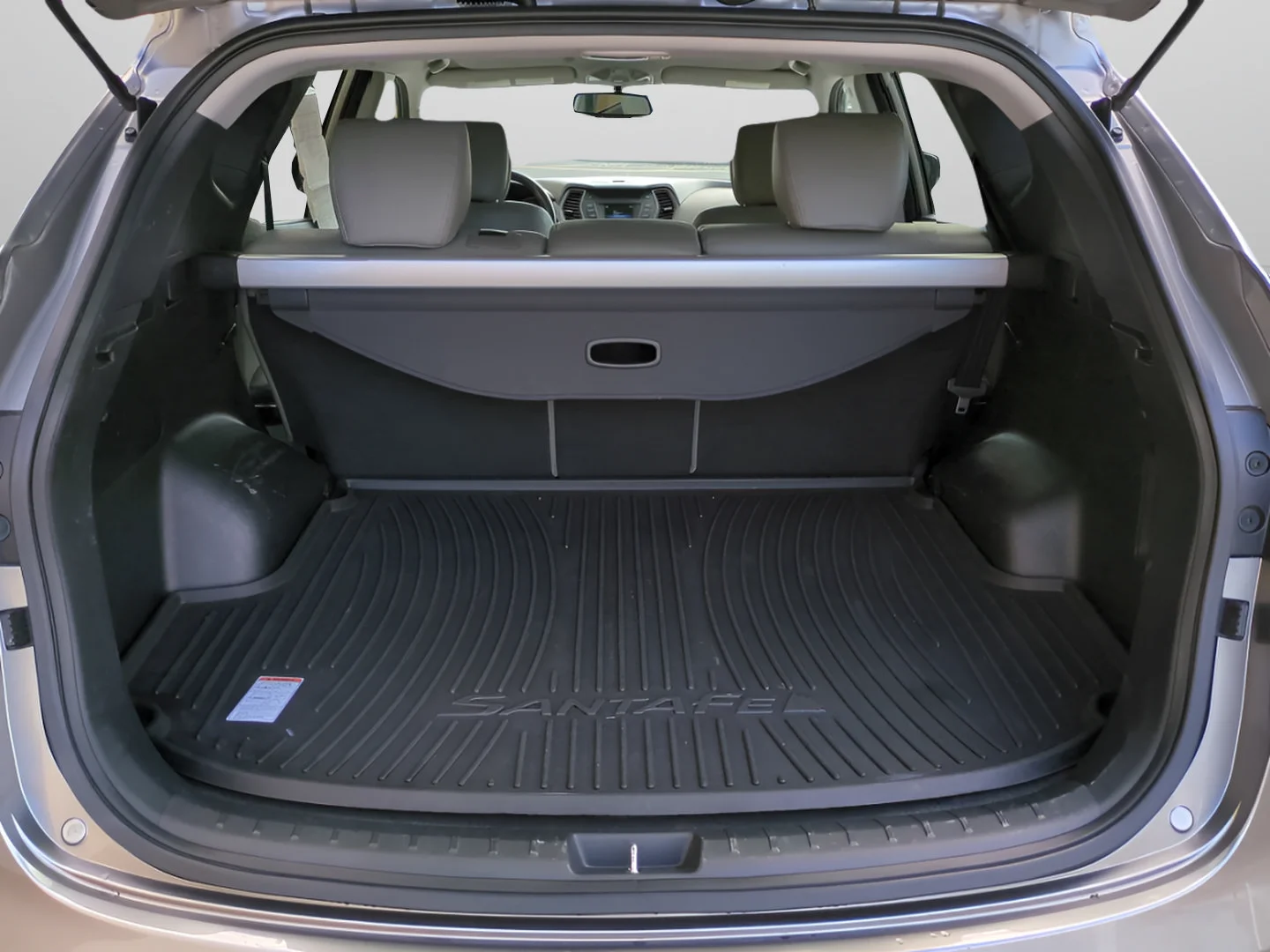 Used 2014 Mineral Gray Hyundai  image 9
