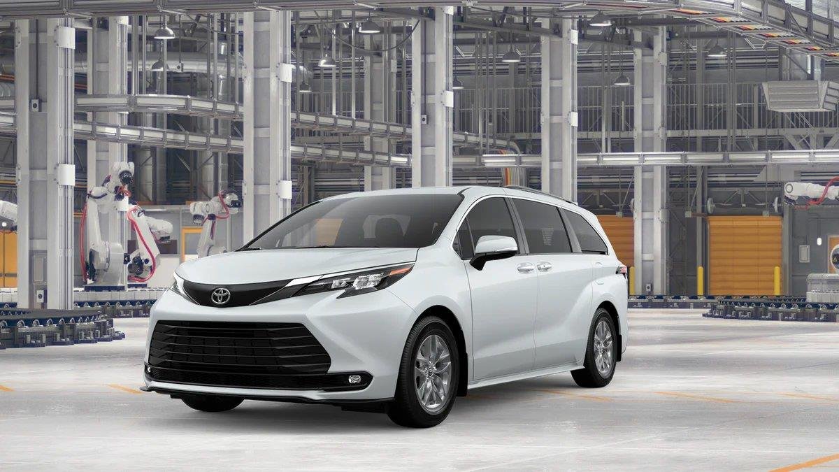 2026 Toyota Sienna  XLE