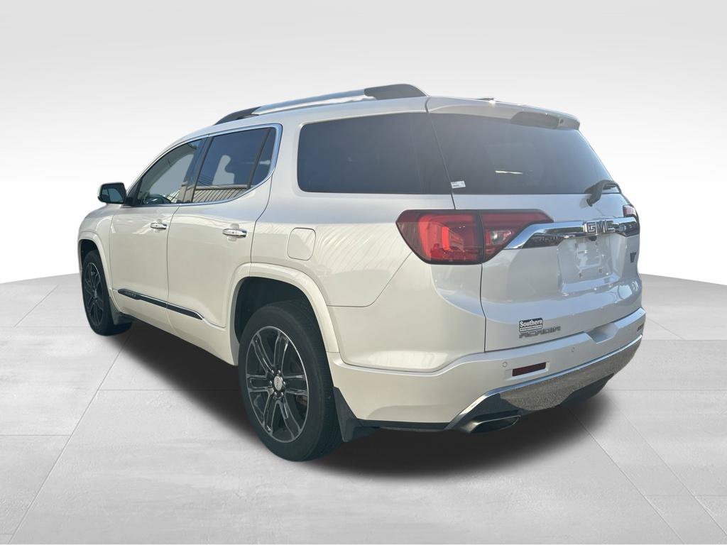 Used 2017 White GMC Denali image 3