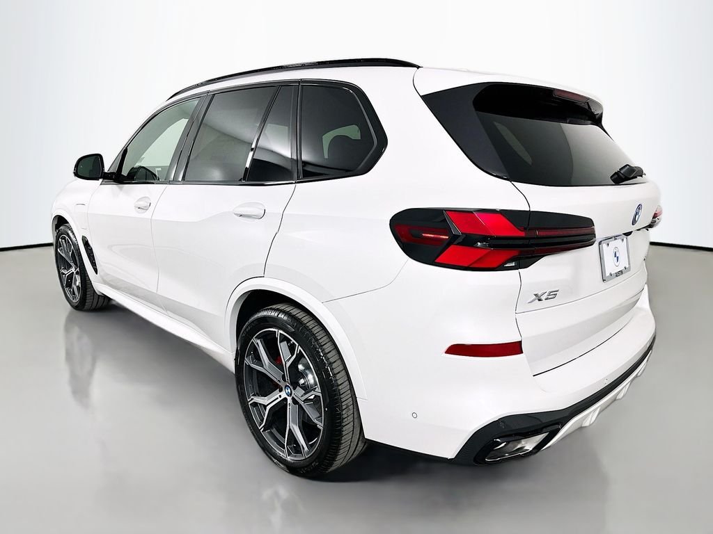 New 2026 Mineral White Metallic BMW xDrive50e image 7