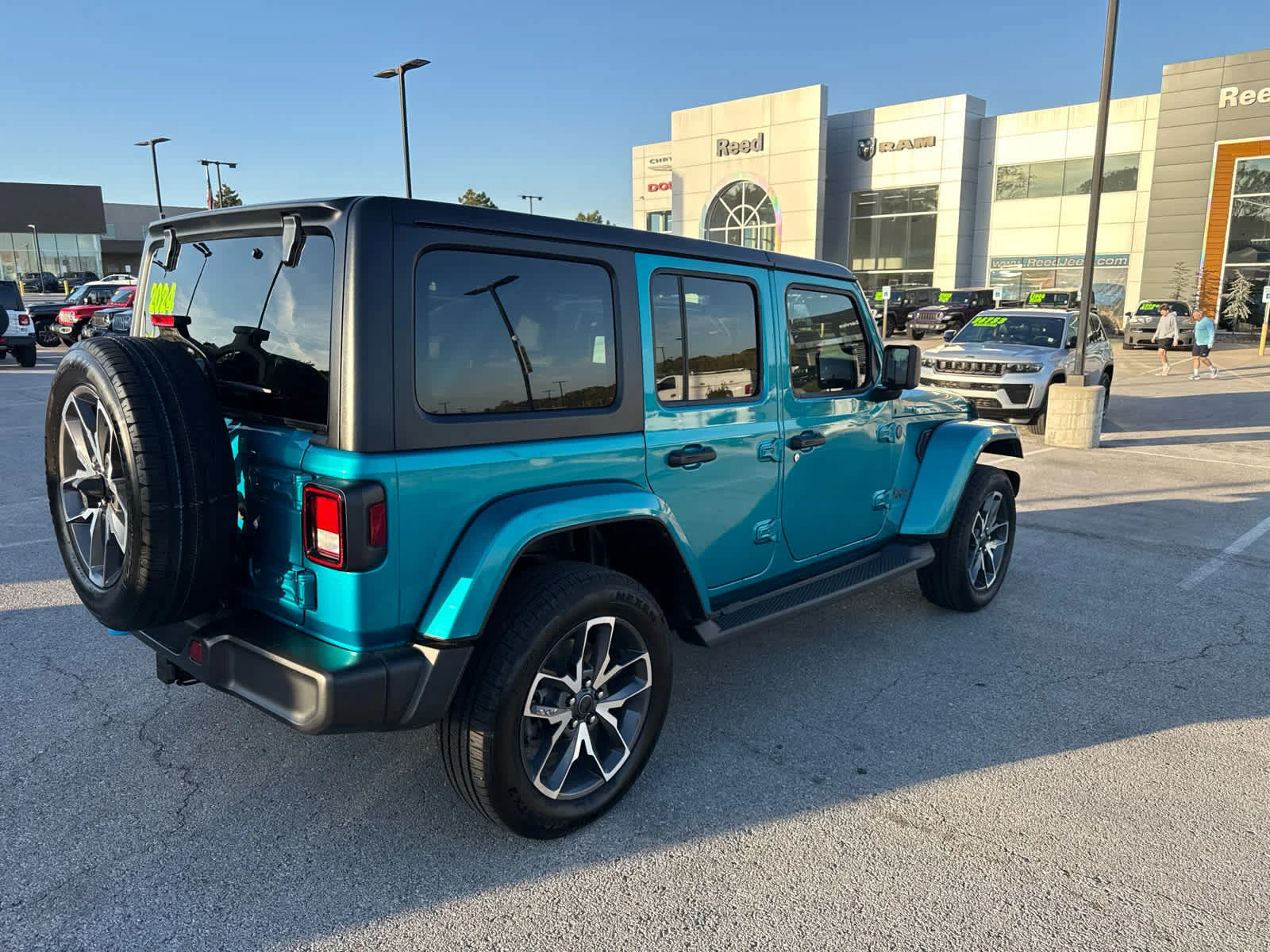 Used 2024 Bikini Pearl Coat Jeep Sport S image 5
