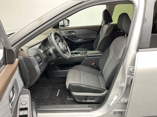 Used 2023 Brilliant Silver Metallic Nissan SV image 3