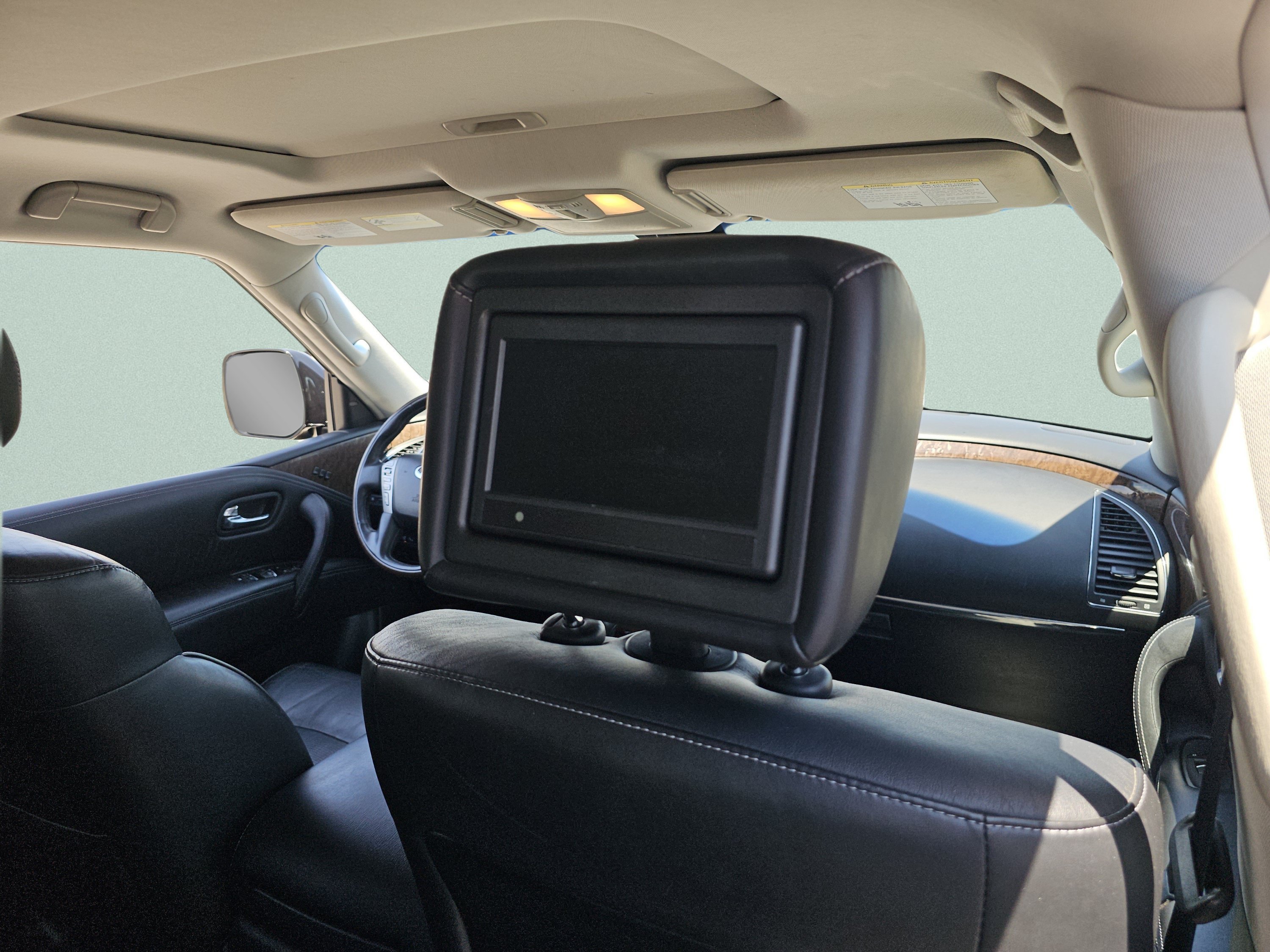 Used 2015 Black Obsidian INFINITI Base image 30