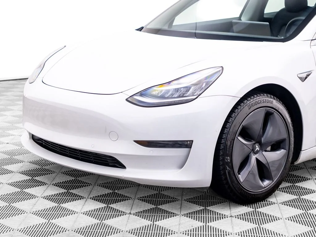Used 2020 White Tesla Long Range image 40