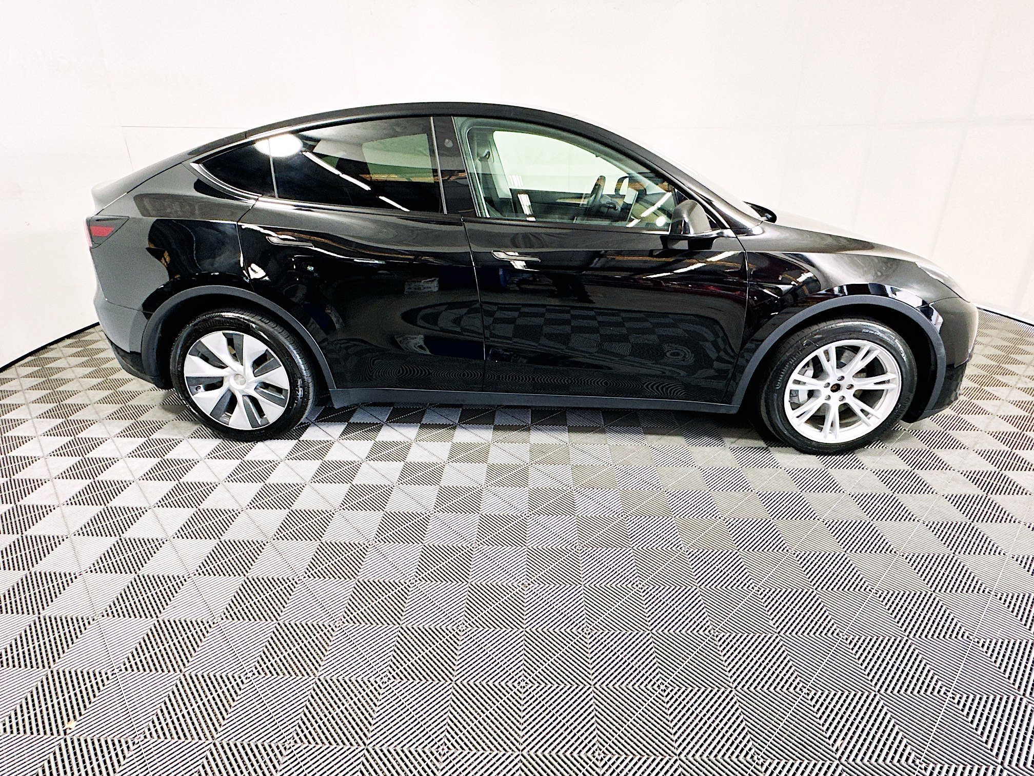 Used 2023 Tesla Model Y Long Range with VIN 7SAYGDEE7PF860650 for sale in Coconut Creek, FL
