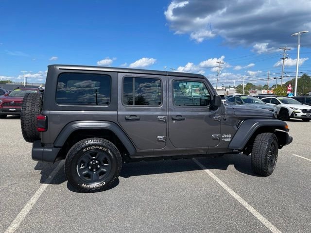 Used 2018 Crystal Metallic Jeep Unlimited Sport S image 8