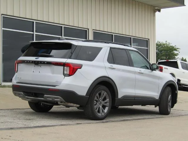 New 2026 Space White Metallic Ford Active image 37