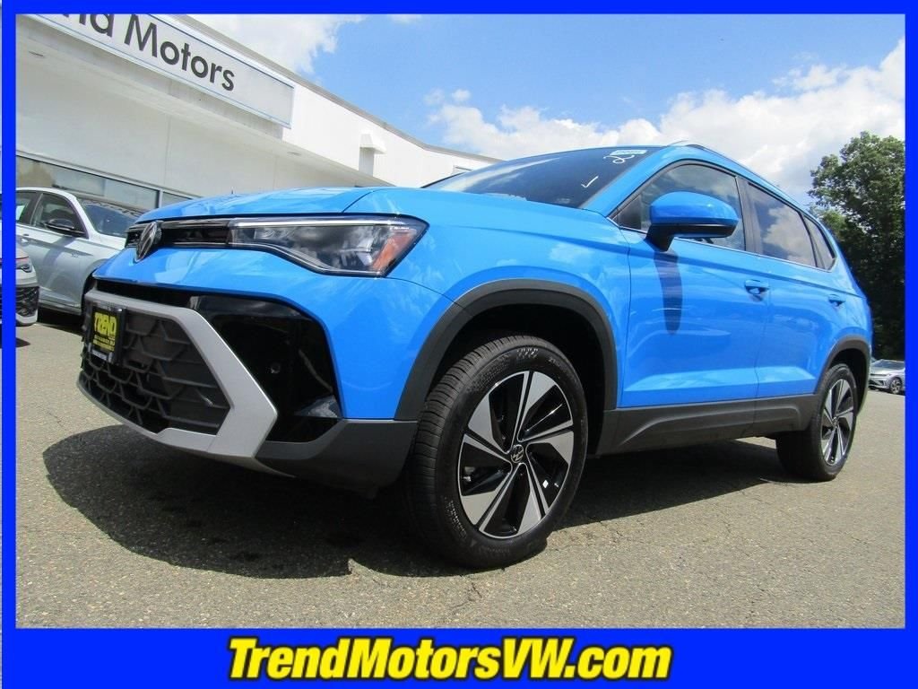 2025 Volkswagen Taos SE - Photo 10