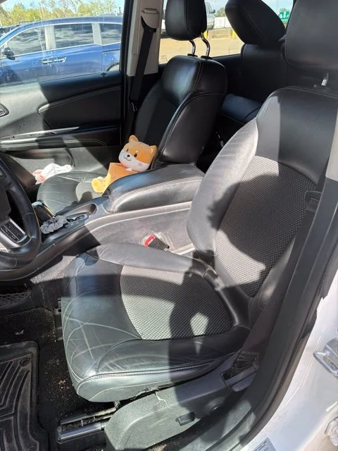 Used 2017 White Dodge Crossroad image 8