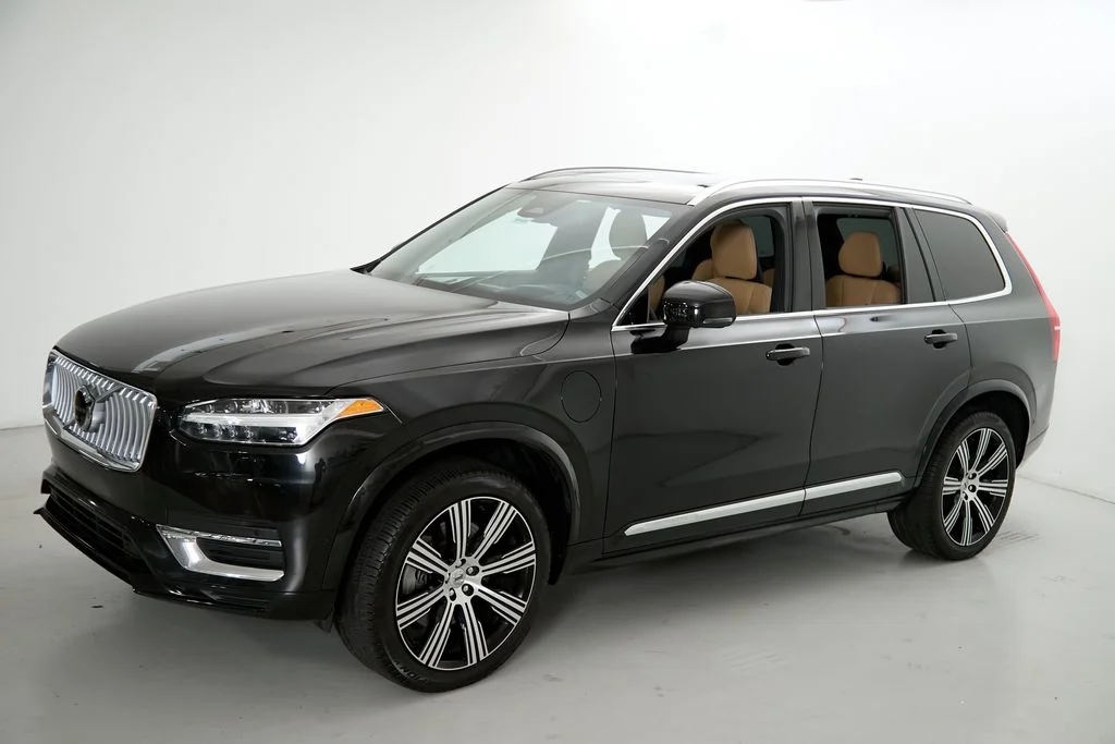 Certified Used 2024 Onyx Black Volvo Ultimate image 6
