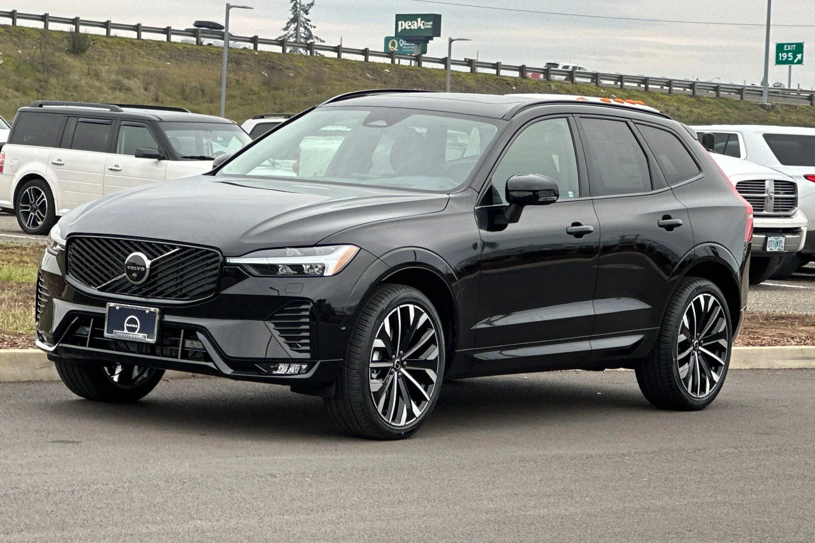 New 2026 Onyx Black Volvo Ultra image 7