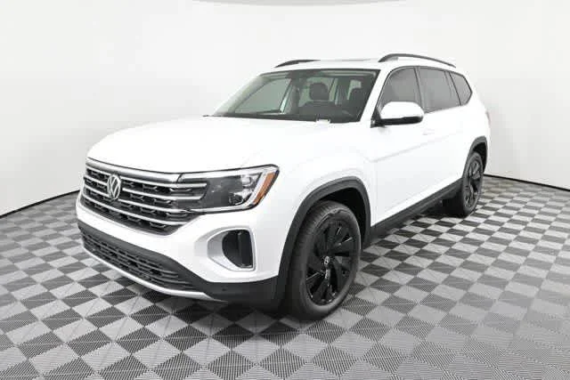 New 2026 Opal White Pearl Volkswagen 2.0T SE w/Technology image 2