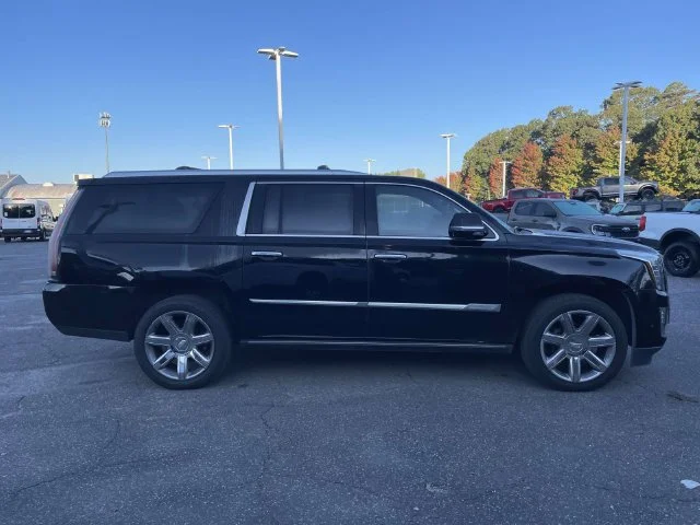 Used 2018 Black Raven Cadillac Premium image 8