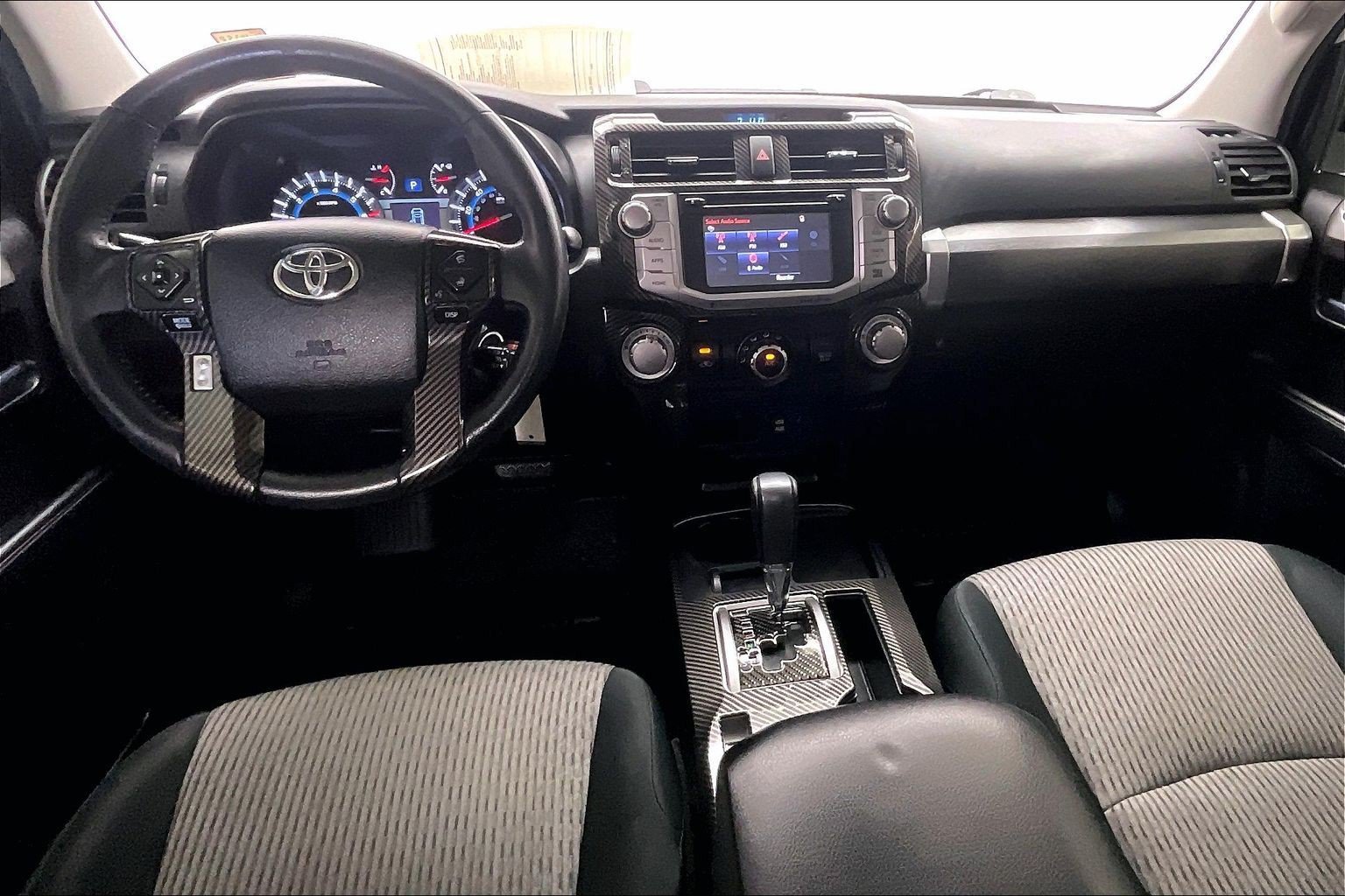 Used 2018 Super White Toyota SR5 image 15