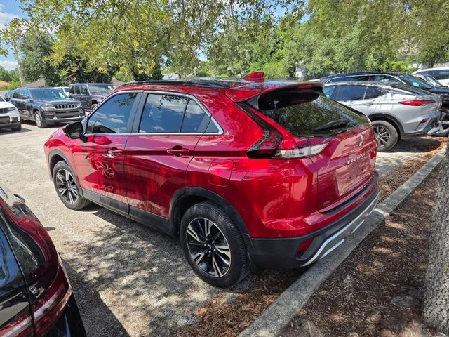 Used 2023 Red Mitsubishi  image 5
