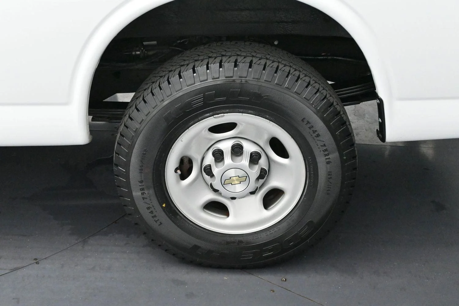 Used 2023 Summit White Chevrolet WT image 29