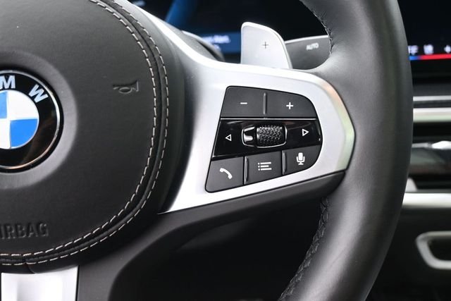 Used 2026 Black BMW xDrive40i image 2
