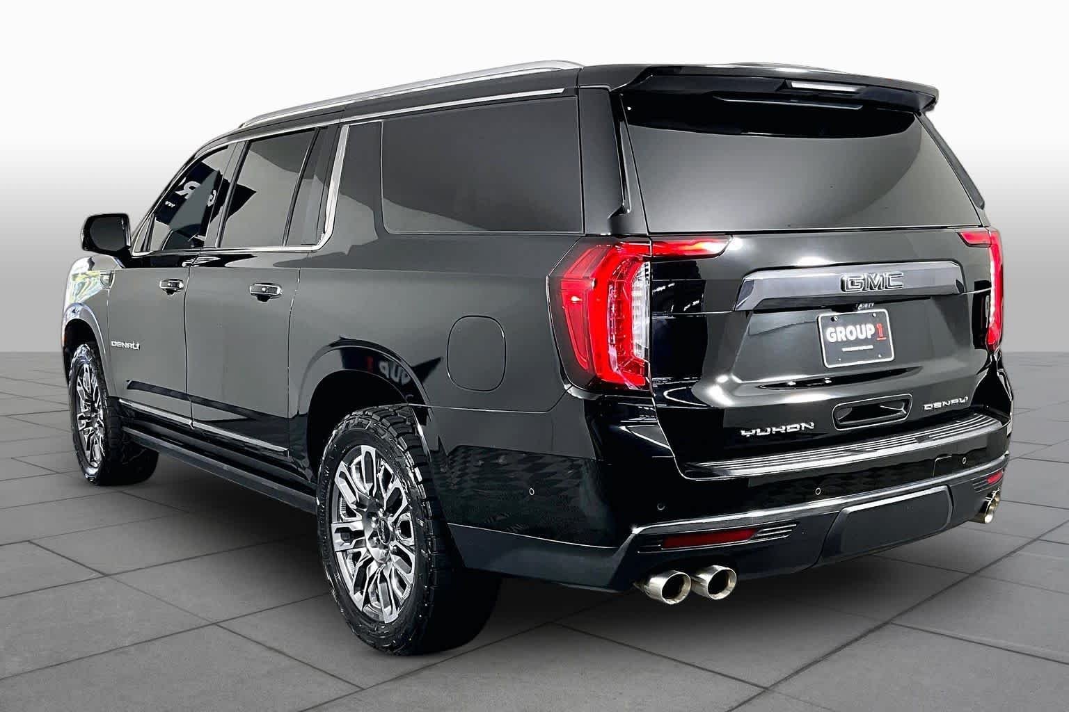 Used 2023 Onyx Black GMC Denali Ultimate image 12