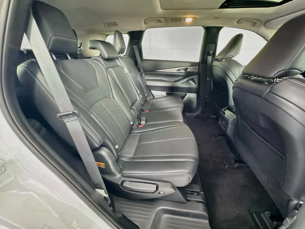 Certified Used 2027 White INFINITI PURE image 39