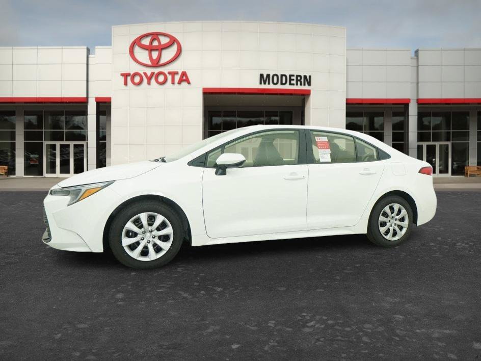 New 2026 Ice Cap Toyota Hybrid LE image 4