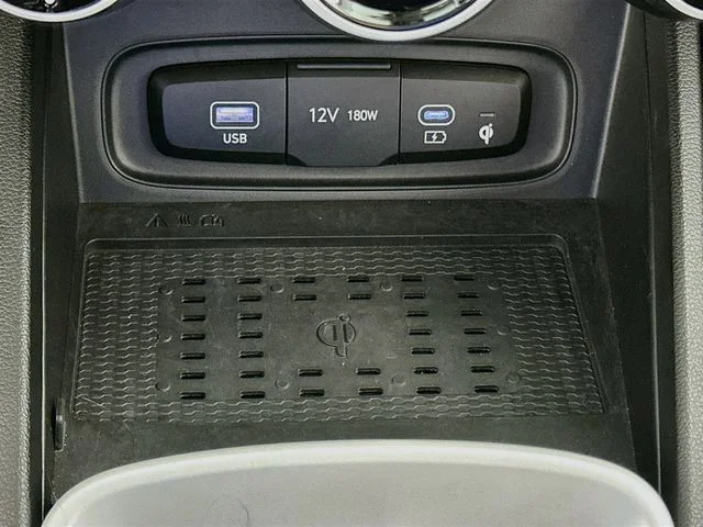 Certified Used 2025 Green Hyundai Limited image 19