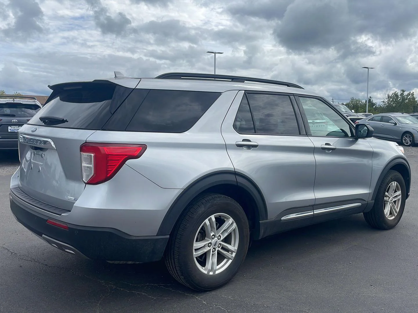 Used 2020 Iconic Silver Ford XLT image 10