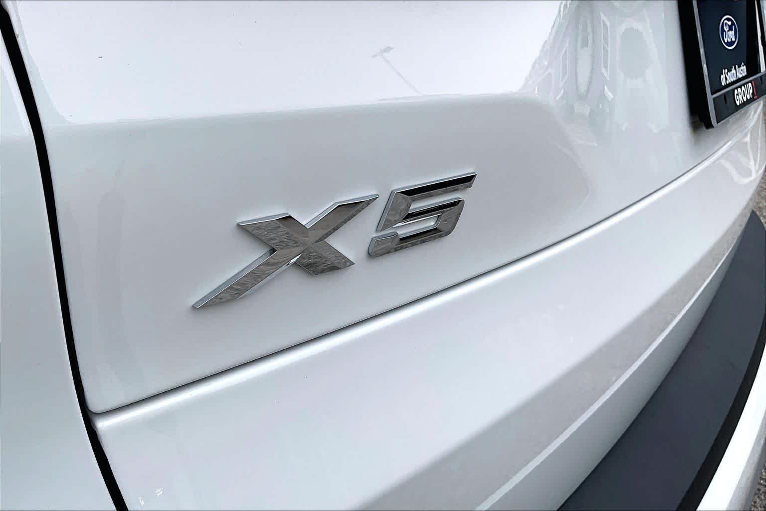 Used 2023 Alpine White BMW sDrive40i image 12