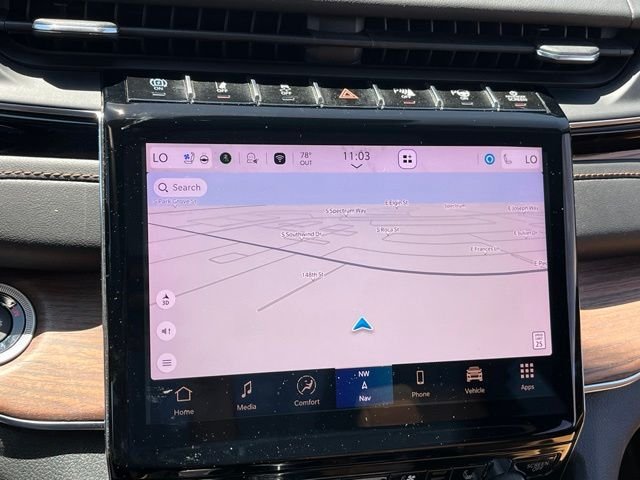 Used 2022 Silver Zynith Jeep Summit 4xe image 19