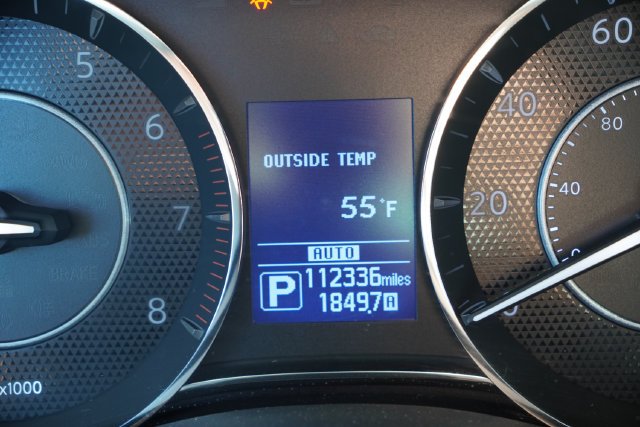 Used 2019 Black Nissan SL image 8