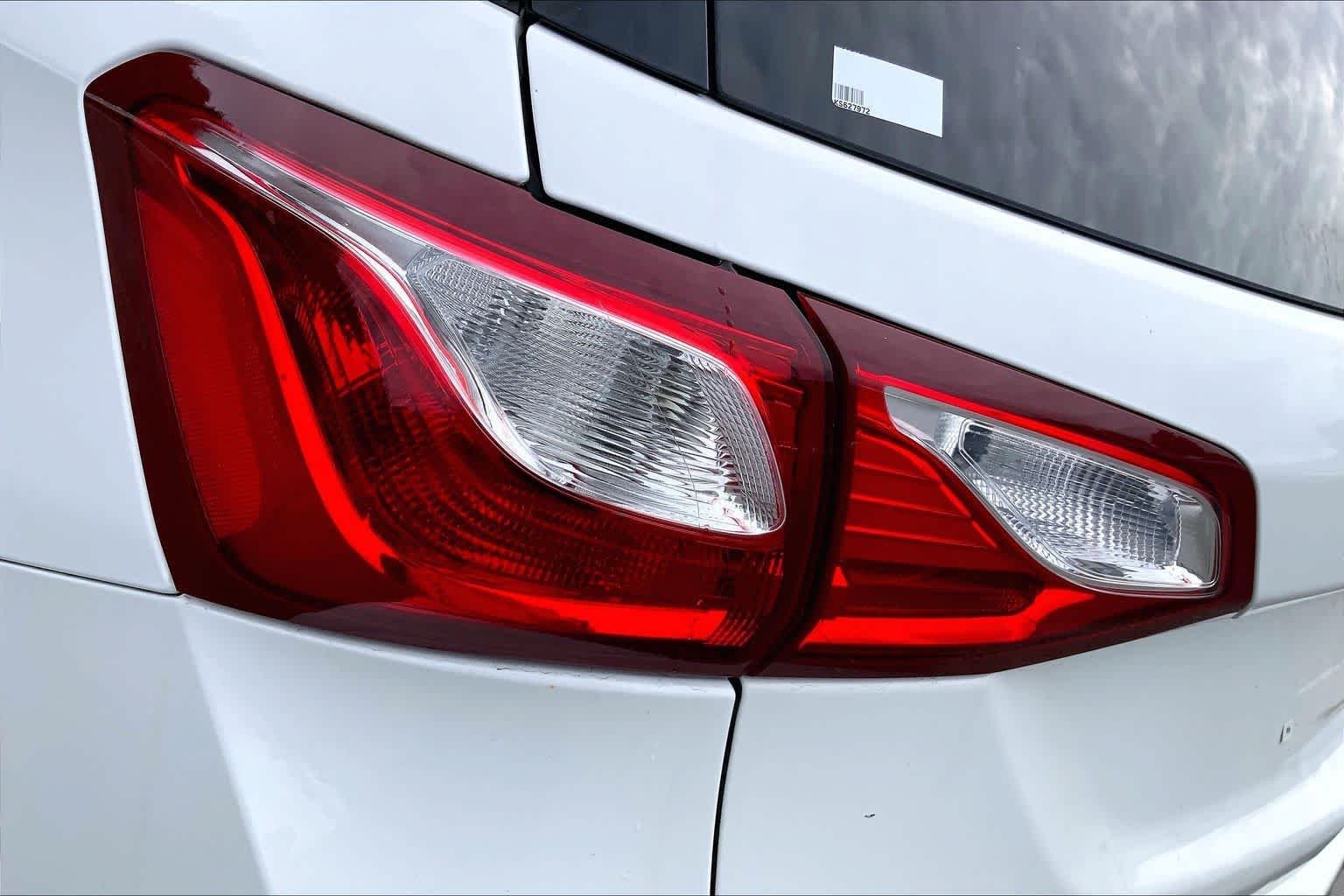 Used 2019 Summit White Chevrolet LT image 29