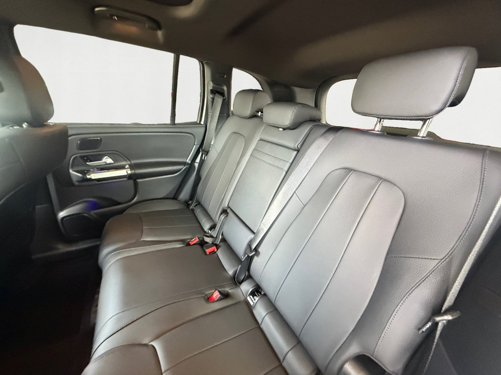 Used 2026 Gray Mercedes-Benz GLB 250 image 13