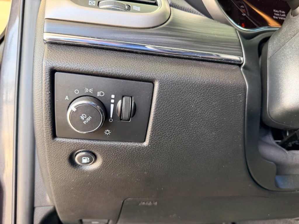 Used 2021 Gray Jeep Limited image 19