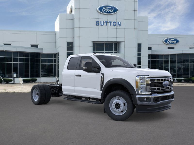 New 2026 Oxford White Ford F-450® XL image 40