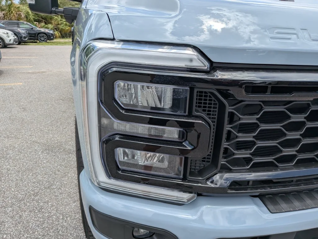 New 2026 Glacier Gray Metallic Tri-Coat Ford F-250® Lariat® image 9