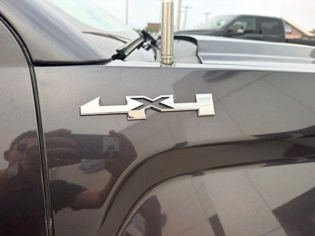 Used 2015 Iridium Metallic GMC SLE image 8
