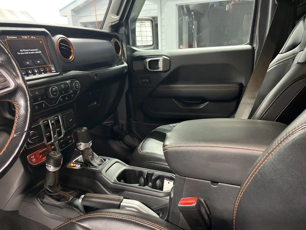 Used 2021 Sting-Gray Clearcoat Jeep Mojave image 16