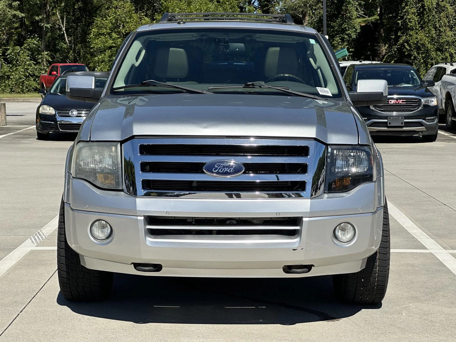 Used 2012  Ford Limited image 2
