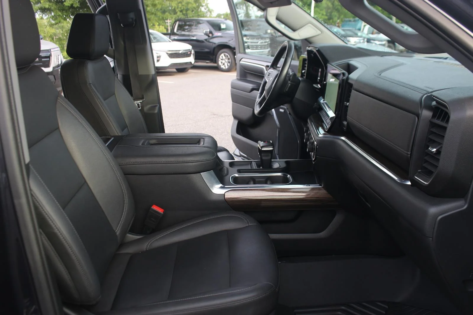 Used 2022 Dark Ash Metallic Chevrolet RST image 35