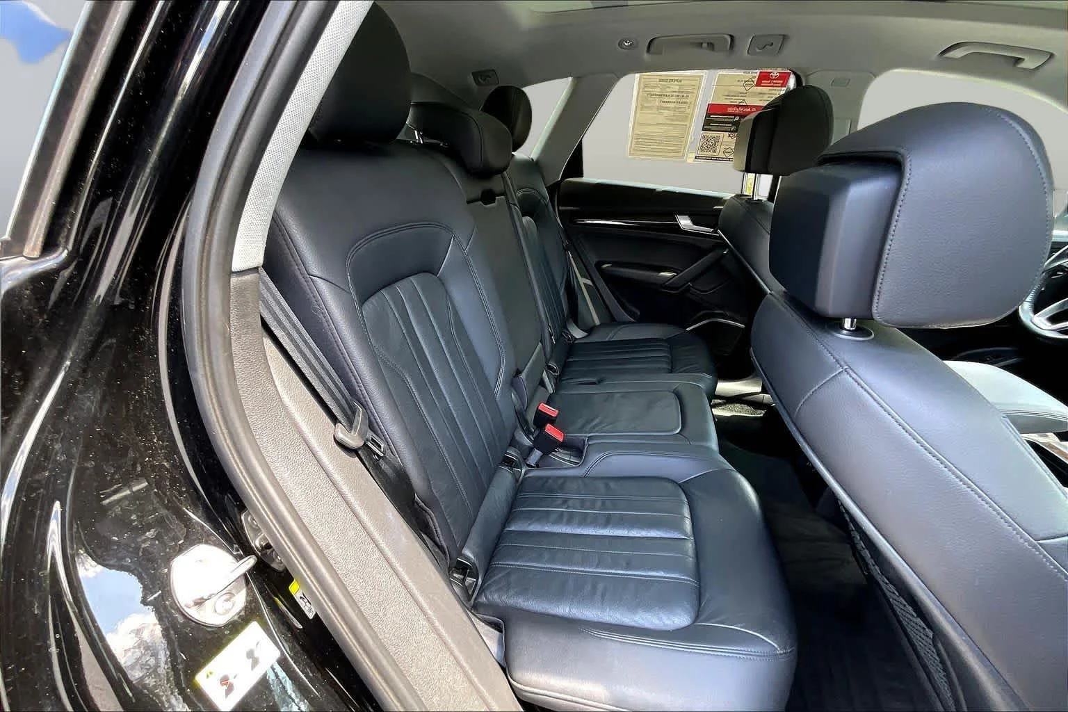 Used 2018 Brilliant Black Audi Premium Plus image 21
