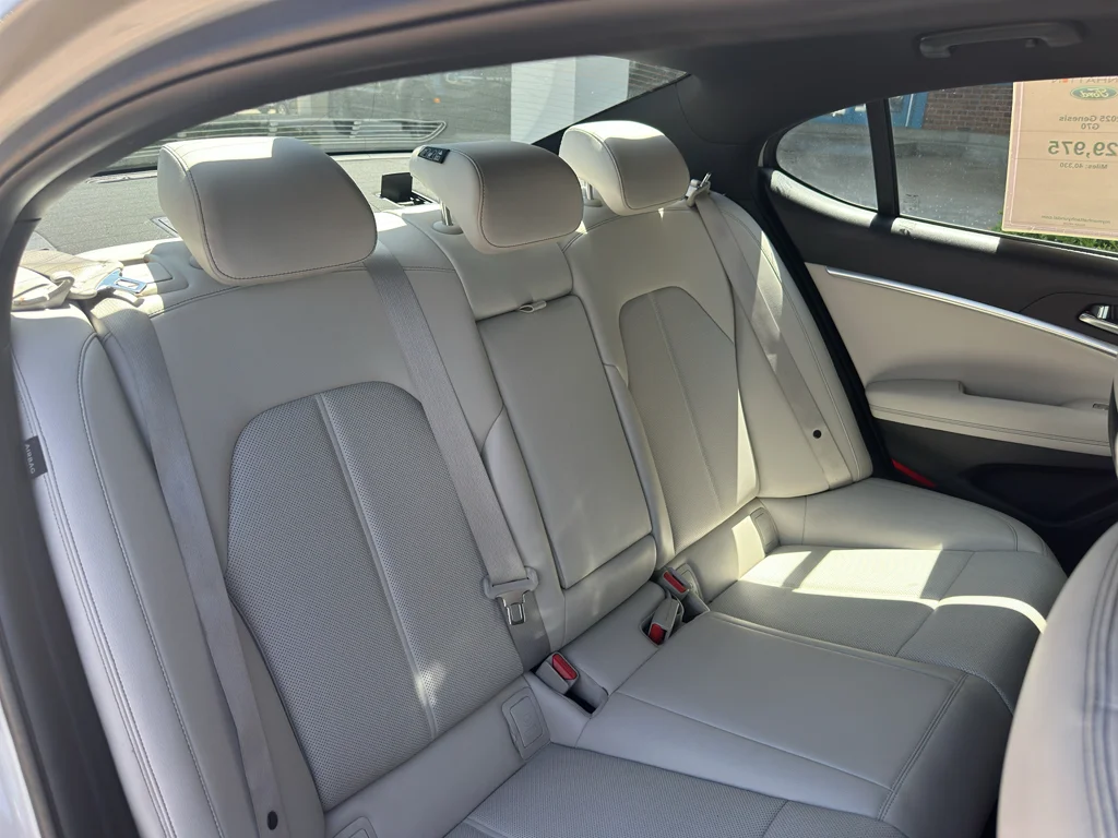 Used 2025  Genesis 2.5T image 34