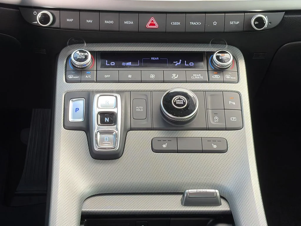Used 2025 Gray Hyundai SEL image 17