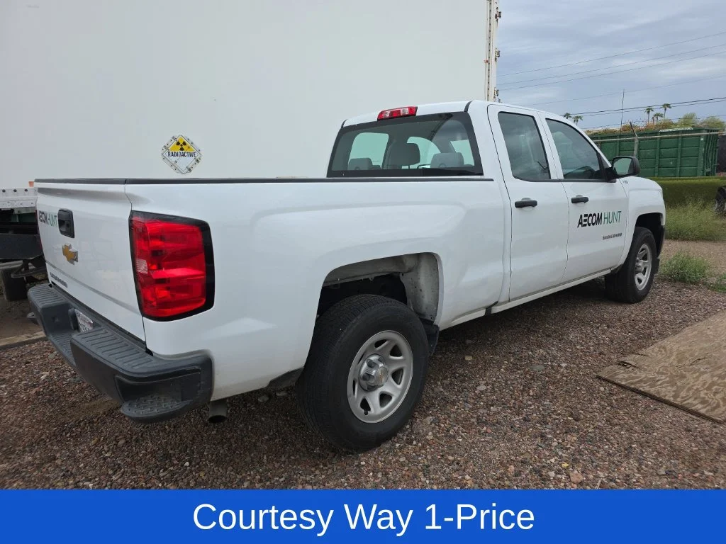 Used 2018 SUMMIT WHITE Chevrolet Work Truck image 4