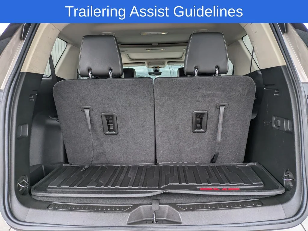 Used 2023  GMC Denali image 12
