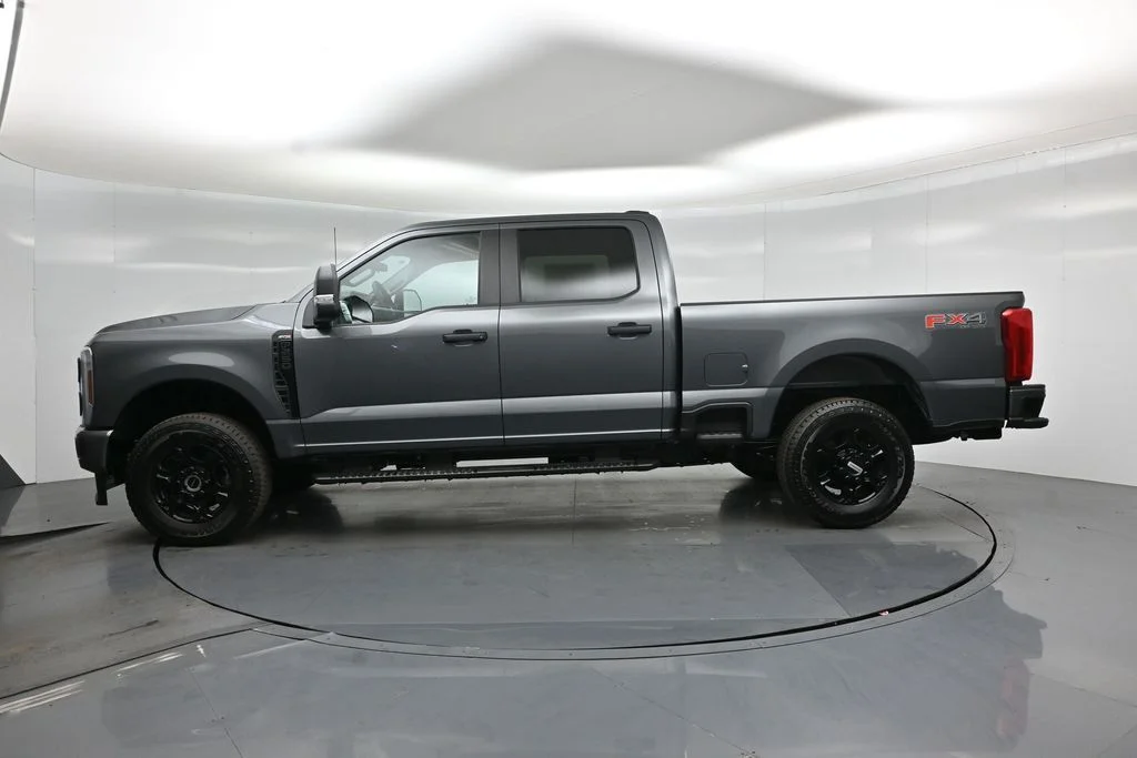 New 2026 Gray Ford XL image 23