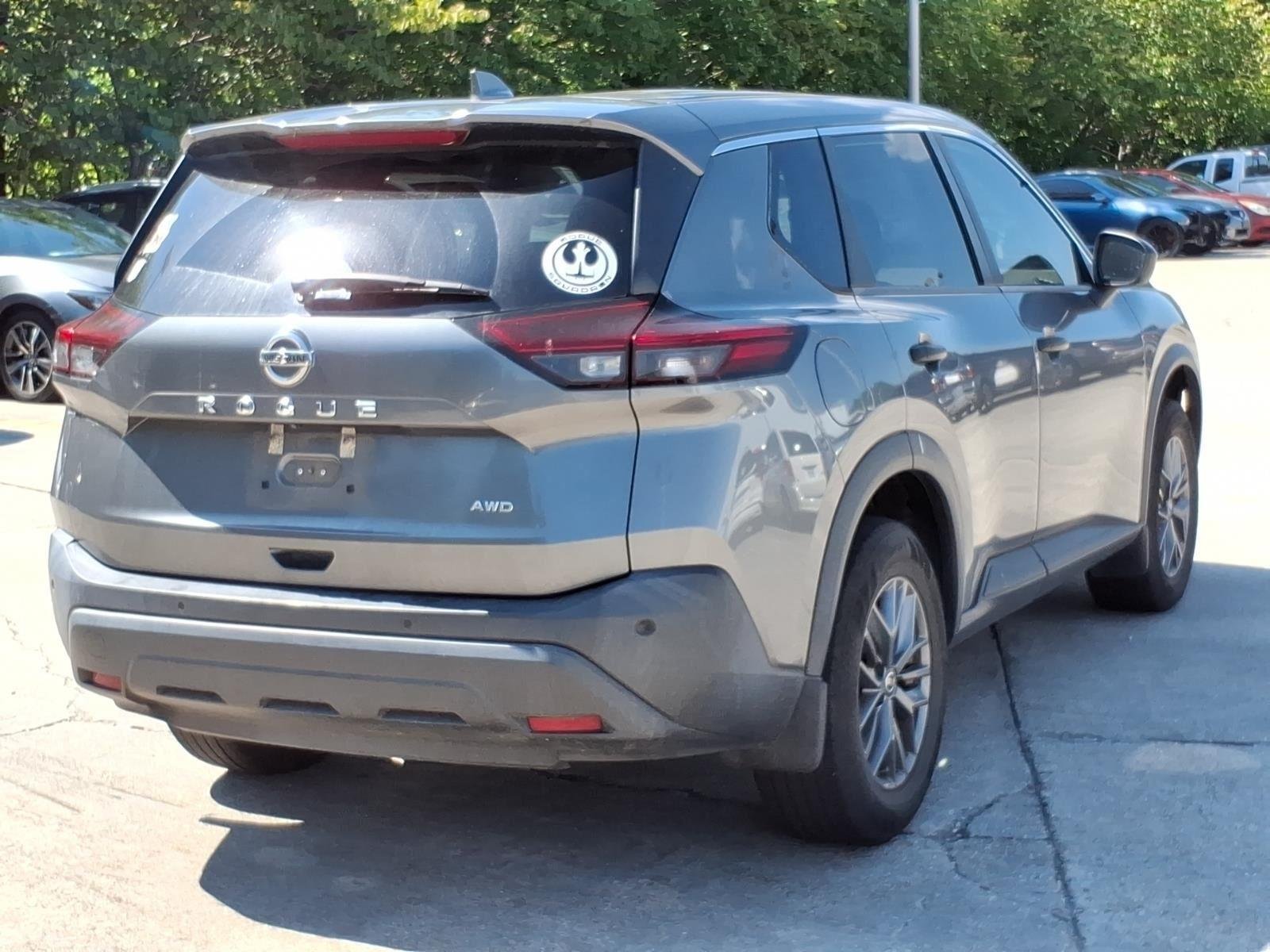 Used 2021 Gun Metallic Nissan S image 7