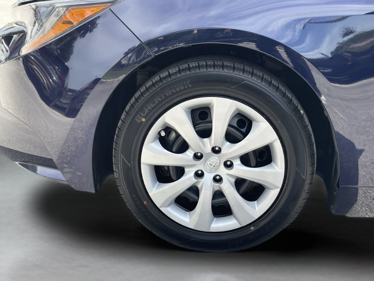 Used 2024 Blueprint Toyota LE image 30