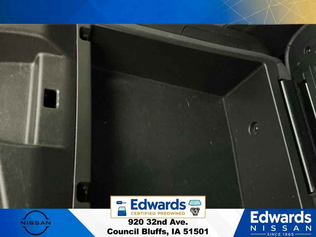 Used 2022 Gray Chevrolet LT image 28